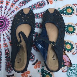 Rialto Comfort Cut Out MaryJanes 10 m